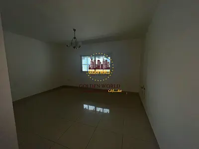 استوديو مميز، صالة واسعة، مساحة مريحة، تصميم عملي، مناسب للسكن الهادئ، قريب من الخدمات، السعر 29 ألف سنويًا.