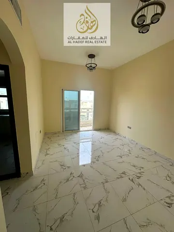 شقة غرفة وصالة ماستر 2 حمام مع بلكونة وباركن خاص الجرف 2 عجمان 32 ألف