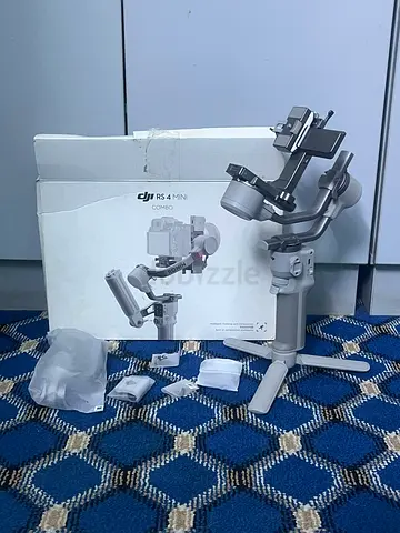 DJI RS 4 Mini Combo Gỉmbal Stabilizer