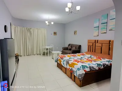 🏠 للإيجار: استوديو – توليب | إطلالة بحرية