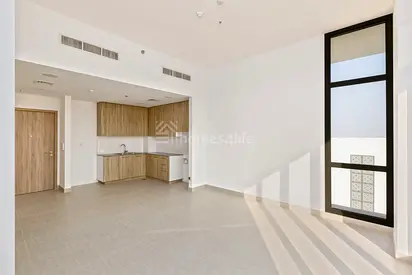 PEACEFUL CORNER LIVING | OPEN VIEW | VACANT UNIT