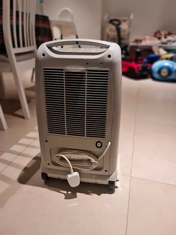 Portable dehumidifier / air purifier unit - good working condition