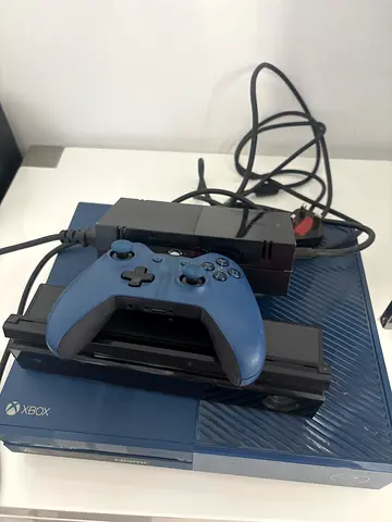 Xbox One console with controller and power cables - working condition