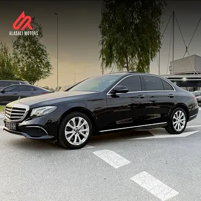 Mercedes Benz E-300 2019 V4 2.0cc  100% ORIGINAL PAINT Imported from Korea Gcc specifications
