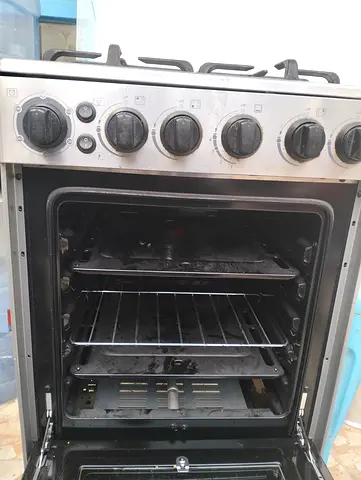 Used freestanding gas oven and 4-burner stove – stainless steel, working condition