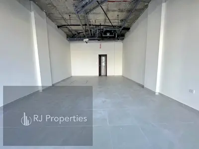 No Deposit 30 days free luxury shop on the road Business center ready to move only jest 75k