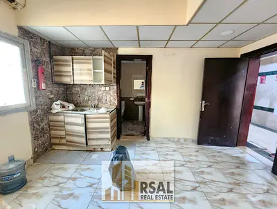 Lavish Studio/Open Kitchen/Family Building/Near Ambassador School