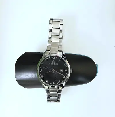 Arendino Watch with Date Function