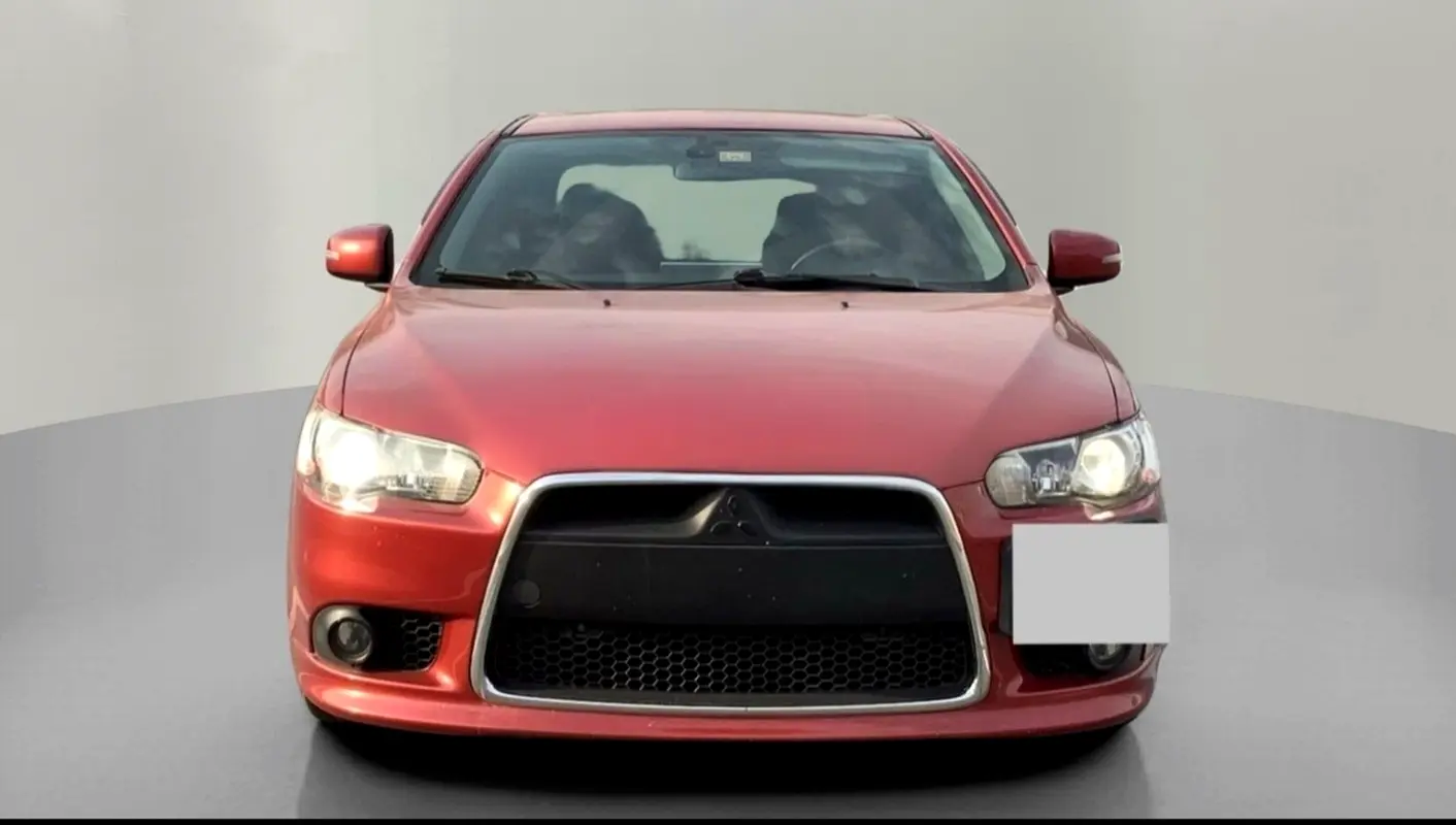 Mitsubishi Lancer 2015 — photo 1 of 18