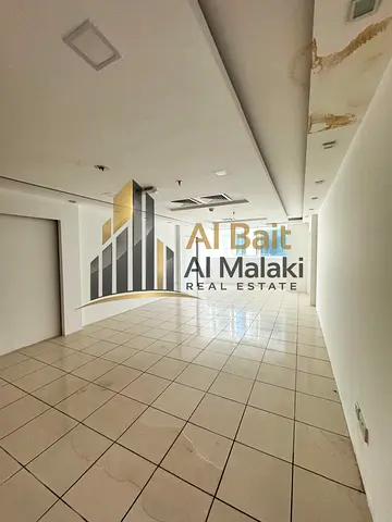 مكتب للإيجار السنوي بتكييف مركزي – موقع مميز وسعر مناسب...