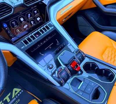 2021 Lamborghini URUS — миниатюра 16