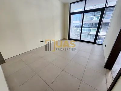 Spacious 1bhk with gym pool parking free near world trade center metro station