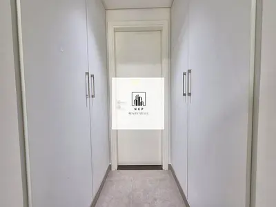 Fully furnished 1-Bedroom Apartment with Close kitchen