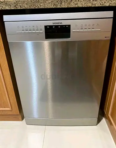 Siemens Stainless Steel Freestanding Dishwasher - Good Condition