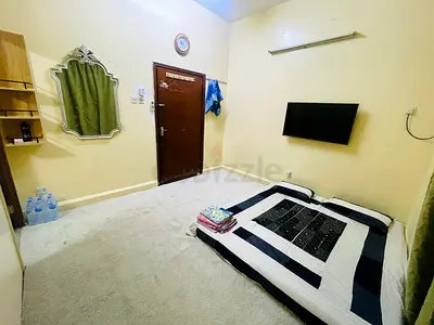 Private room near sharaf dg metro