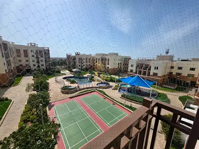 UPGRADED 2BR APT | CONER UNIT | POOL & PARK VIEW