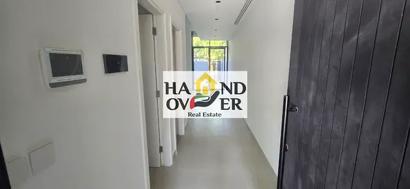 4 BED MIDDLE ROBINIA