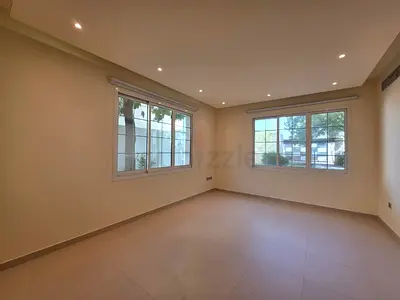 Faimly room availbul al warqa