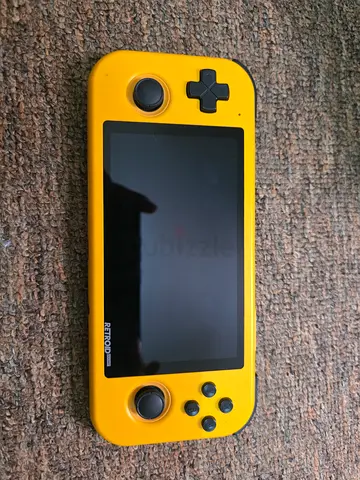 Retroid Pocket 3 (RP3) Android Handheld Console - جهاز ألعاب محمول يعمل بنظام أندرويد (RP3).