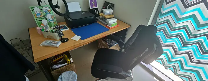 Office table and chair for sale