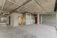 High Floor Apt with Sea View | Large Layout