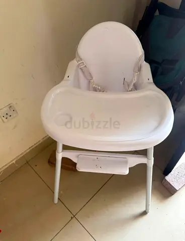 White Baby High Chair with Tray — Good Functional Condition