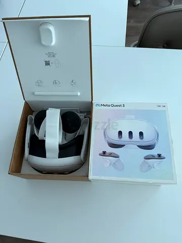 Meta Quest 3 128GB VR Headset - Like New - Full Set