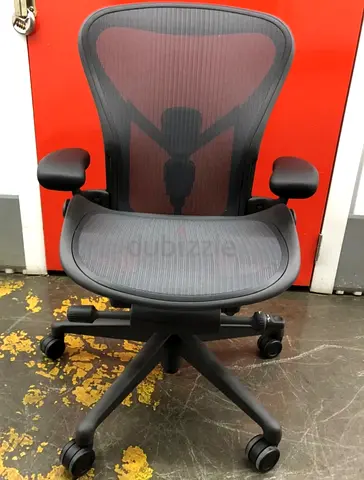Herman miller Aeron remastered size B fully loaded