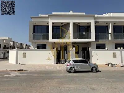 فيلا طابقين وروف بسعر شامل رسوم التسجيل والتمليك على الشارع الرئيسي جاهزة للسكن في أرقي مناطق عجمان تملك حر لجميع الجنسيات بدون دفعة مقدمة..