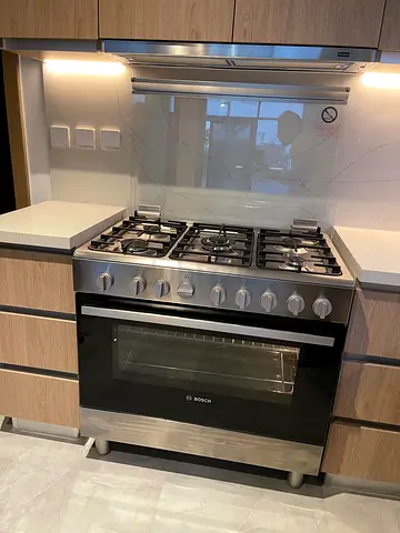 BOSCH 5 burner full gas cooker Range size 90cm Exellent Condition