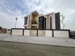 Corner villa for 5rom ma sale in Al Heliu 1, 3300 land / 3600 built-up, super deluxe finish, registr