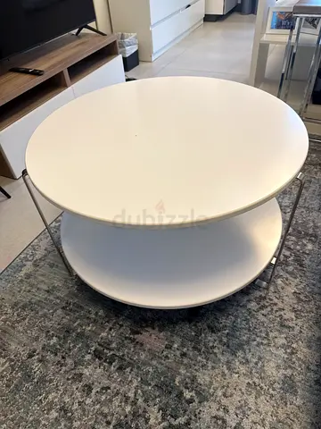 Set of 2 Round Nesting Coffee Tables - White Top, Metal Base