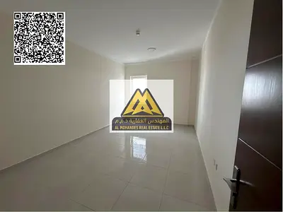 شقة مميزة للإيجار في الجرف 2 عجمان على شارع الشيخ عمار مباشرة بمساحات كبيرة وتصميم عملي مع بلكونة وخدمات متكاملة وسهولة الوصول للشارقة ودبي