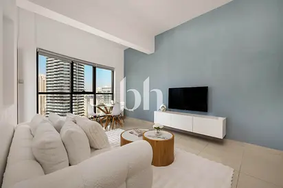 Turn Key perfect | Vacant | Renovated | Sea Views