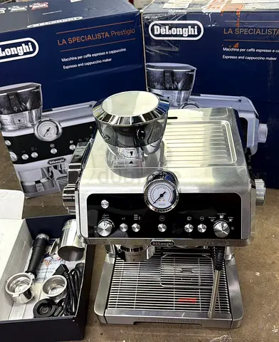 DeLonghi La Specialista Prestigio Espresso  Cappuccino Machine