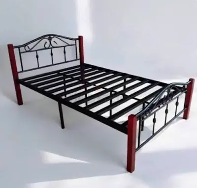 Metal bed