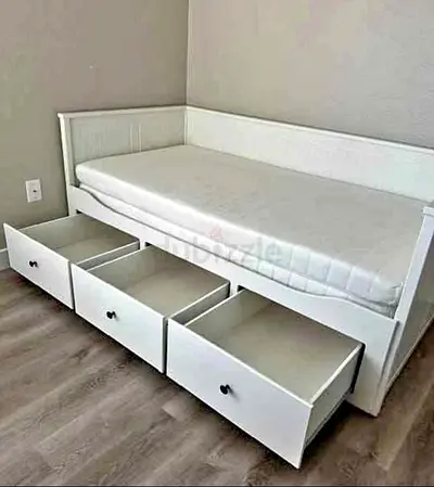 IKEA Hamnes Day bed with 3 storage drawers underneath and with 2 IKEA mattresses is available in exc