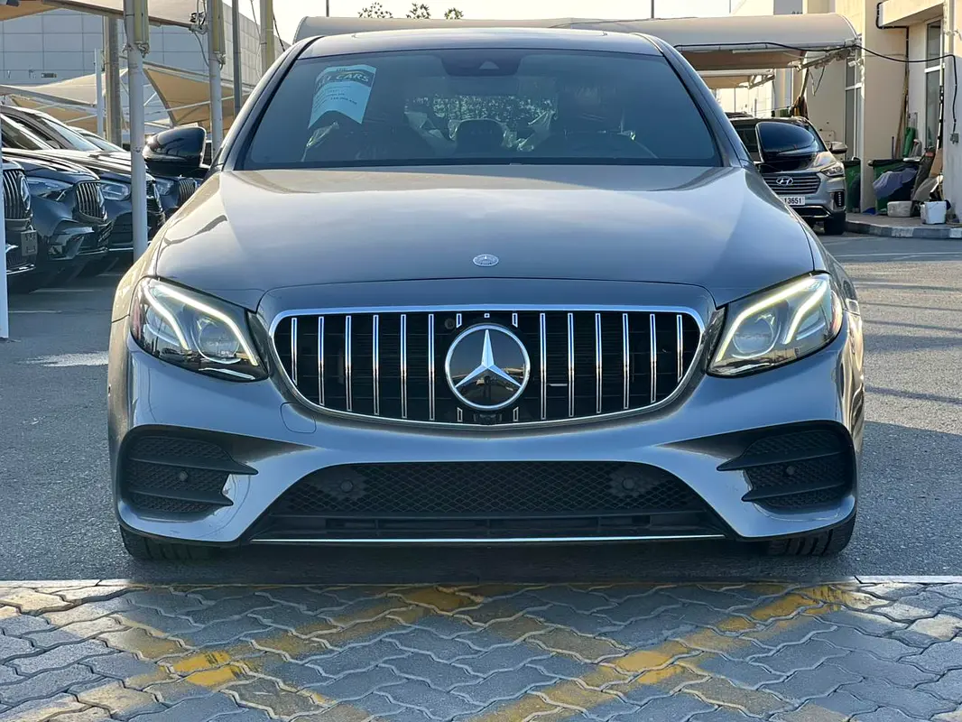 Mercedes-Benz E-Class 2017 — photo 1 of 20
