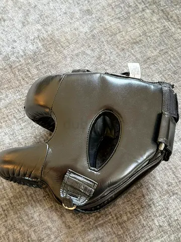 Used black leather boxing headgear - good condition worn twice