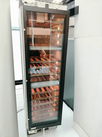 Miele KWT 1612 VI Built-in Wine Fridge – MasterCool Premium | large Storage
