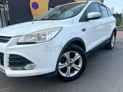 FORD ESCAPE GCC SPEC ,PRICE NEGOTIABL,FULLY AUTOMATIC,  CRUISE CONTROL,  PARKING SENSORS ,ALLOYS..