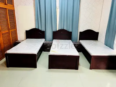 Executive ladies bed space for Indian only
