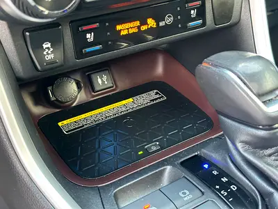 2019 Toyota RAV 4 thumbnail 11