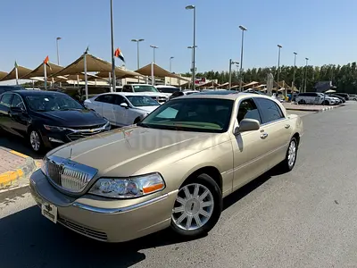 Lincoln town car Good condition