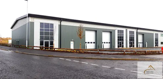 ارض صناعية تجارية للبيع في الصجعة بموقع مميز وتملك حر للعرب