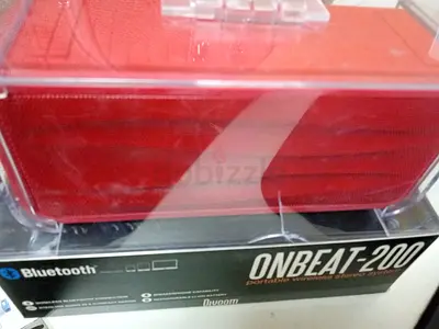 OnBeat-200 Portable Bluetooth Speaker - Red