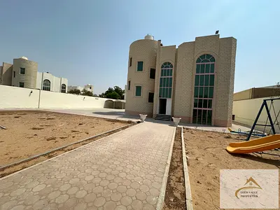 Well maintained 4bhk villa with huge garden