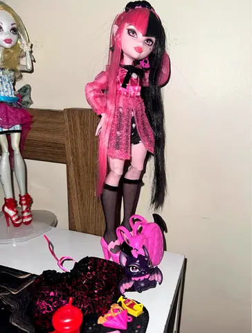 Draculaura monster high doll gen 3