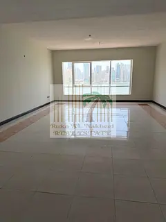 Family Friendly Spacious 4BHK with Full Corniche View