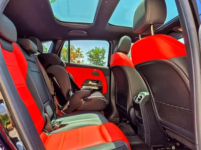 صورة 12 لـ 2025 Mercedes-BENZ GLA